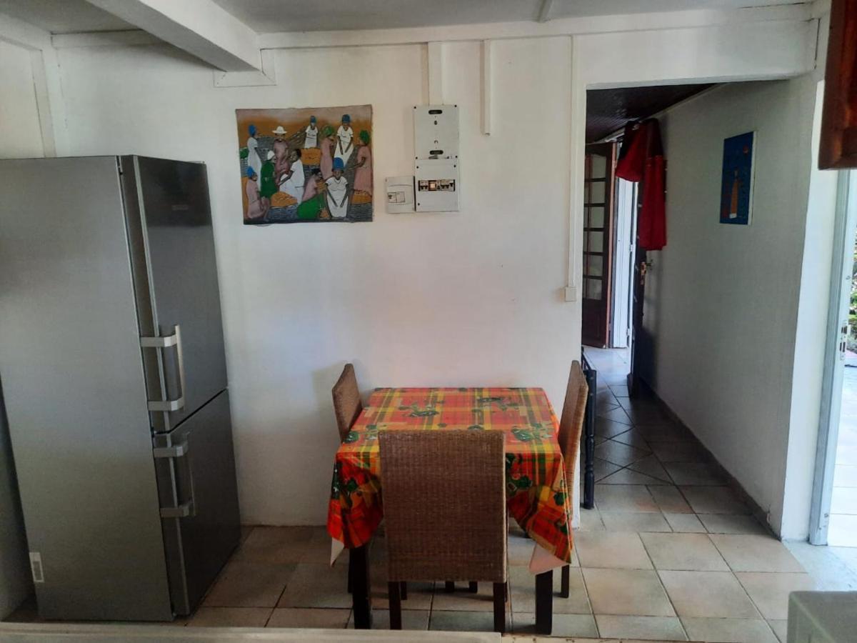 Apartamento Le Jardin De Massieux Bouillante Exterior foto