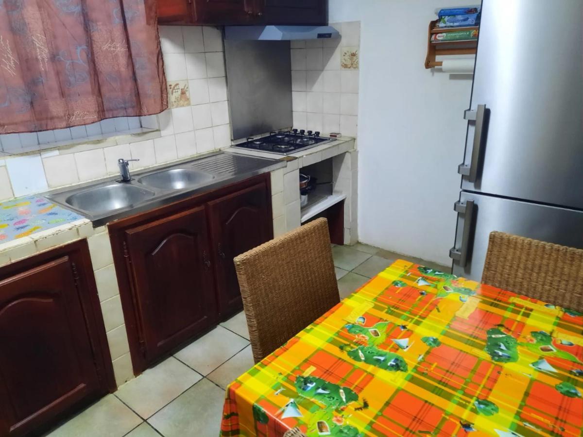 Apartamento Le Jardin De Massieux Bouillante Exterior foto