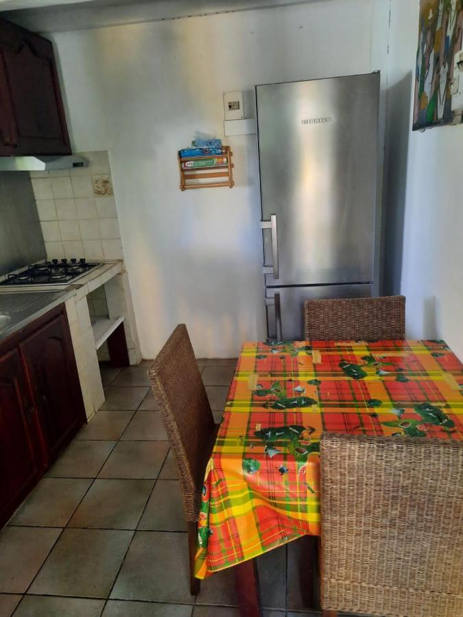 Apartamento Le Jardin De Massieux Bouillante Exterior foto