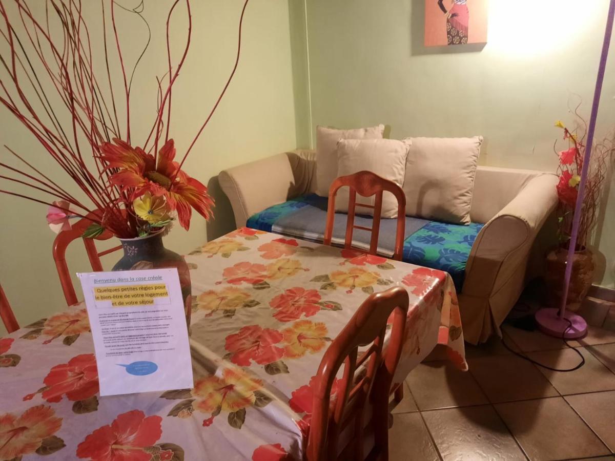 Apartamento Le Jardin De Massieux Bouillante Exterior foto