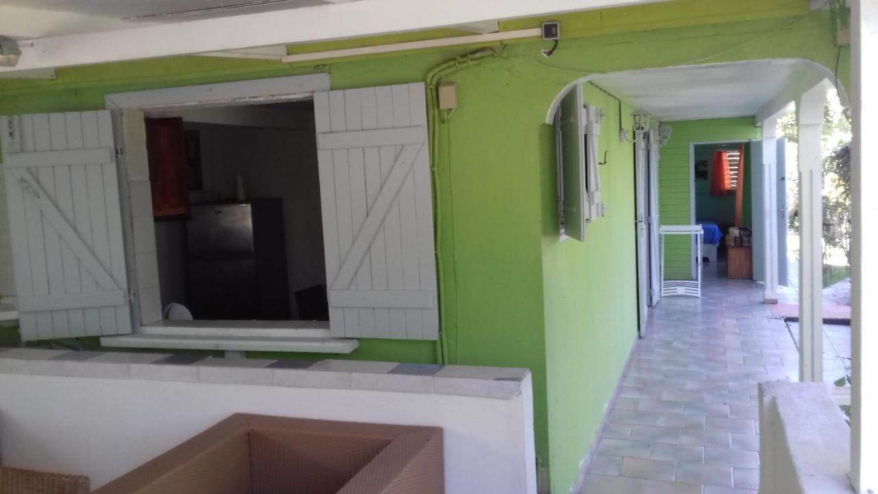 Apartamento Le Jardin De Massieux Bouillante Exterior foto
